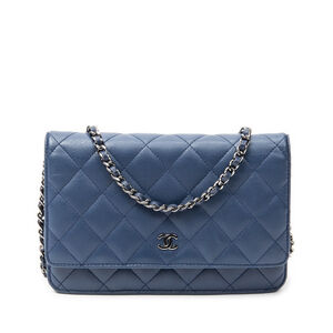 Chanel Classic Wallet on Chain